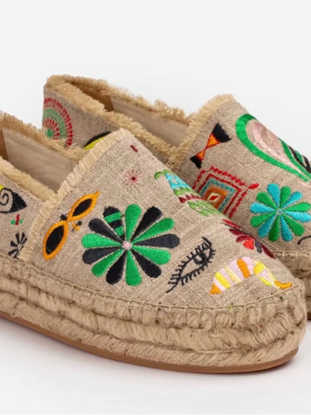 Johnny Was Embroidered Tan Espadrilles with Green & Black Accents - Picture 1 of 15